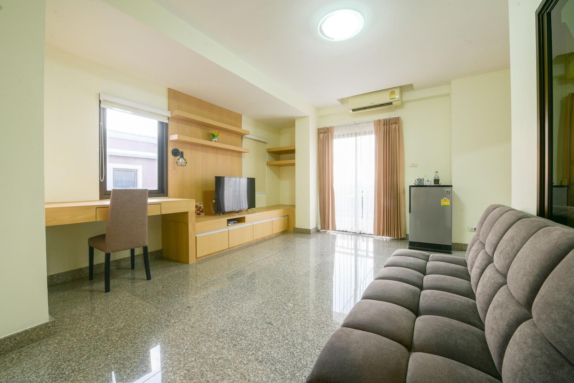The Route Sriracha Hotel And Residence Ban Laem Chabang Exterior photo