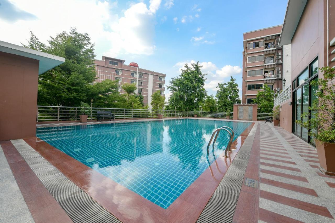 The Route Sriracha Hotel And Residence Ban Laem Chabang Exterior photo